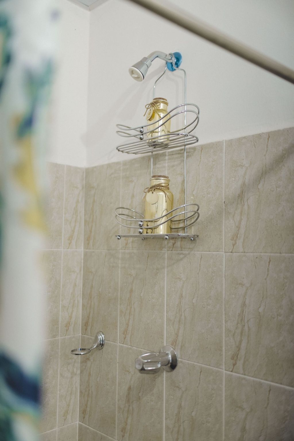 Cómo quitar el moho de la silicona del baño (y que no&nbsp;vuelva)